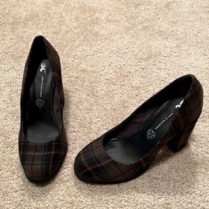 BC Green Plaid Heels Like New